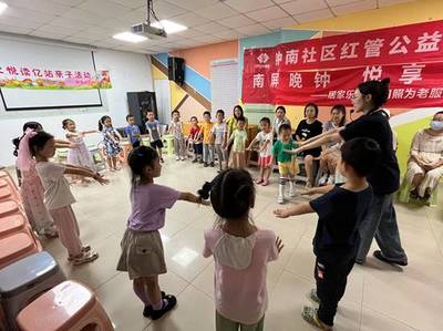 萌趣流體熊DIY點(diǎn)燃創(chuàng)意火花，蘇州園區(qū)鐘南社區(qū)開(kāi)展手作藝術(shù)盛宴